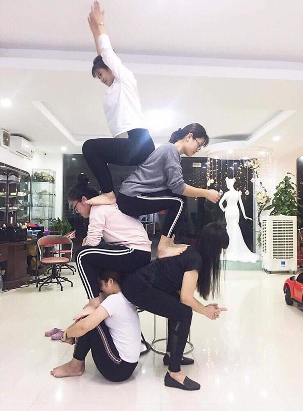 Gợi ý những trào lưu tạo dáng pose ảnh cực độc đáo dành cho hội bạn thân