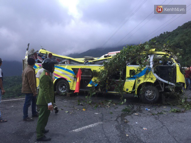 Người cứu 10 nạn nhân vụ xe khách lao xuống đèo Hải Vân: Nhiều em mắc kẹt trong xe gào khóc, kêu cứu thất thanh