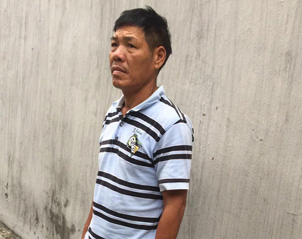 Bắt giam người đàn ông vác dao dài hơn 1m vào trụ sở gào thét tìm Chủ tịch phường