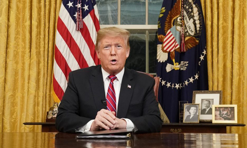 Trump đổi ý, yêu cầu 5,7 tỷ USD xây rào thép ở biên giới Mexico