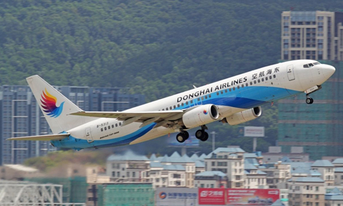 Phi công Trung Quốc bị đình chỉ vì đưa vợ vào buồng lái