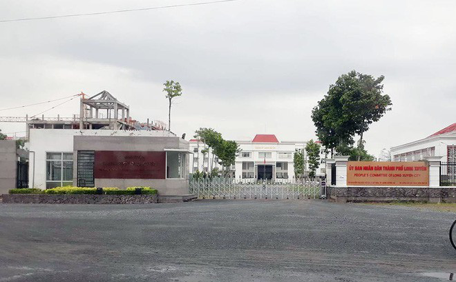 Con gái chủ tịch tỉnh đi thi công chức khiến nhiều người bất ngờ: Yêu cầu rà soát kỹ