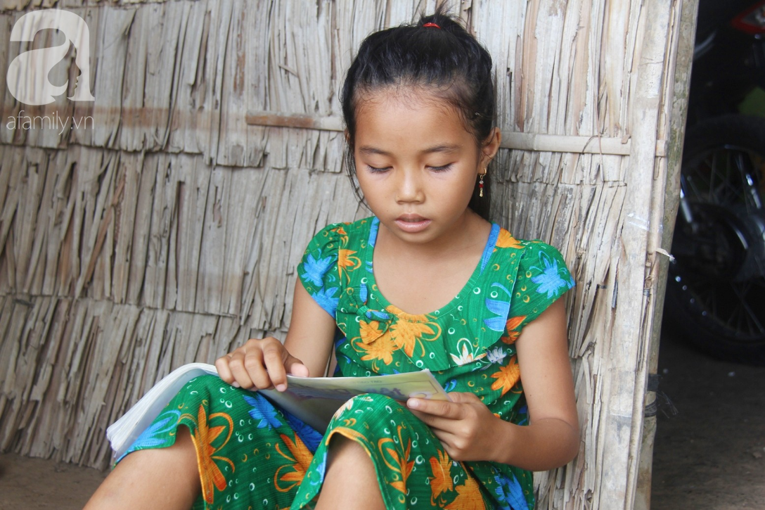 Lời khẩn cầu của người mẹ ôm con gái 2 tuổi bị hở van tim, chỉ nặng 6 ký mà không có tiền chạy chữa