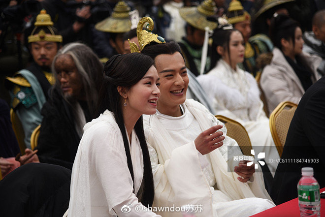 Tạo hình dàn diễn viên Thiên long bát bộ 2019 bị chê già và xấu