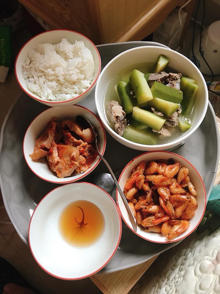 Gái chưa chồng nhưng lớn tiếng chê mâm cơm cữ của người khác, cô nàng nhận về cái kết đắng Gái chưa chồng nhưng lớn tiếng chê mâm cơm cữ của người khác, cô nàng nhận về cái kết đắng