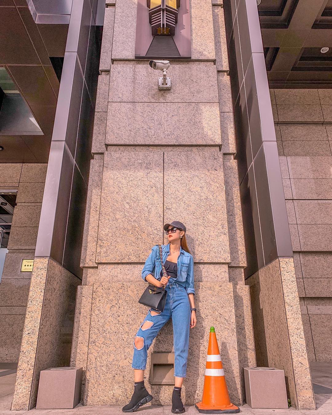 Đây là 4 mẫu jeans đang được các sao nữ Việt lăng xê nhiệt tình, các nàng rất nên cập nhật ngay cho tủ đồ