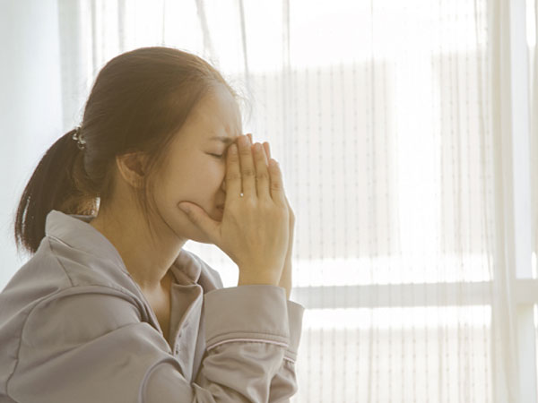 Chồng mất vừa 49 ngày, chị dâu đi thêm bước nữa làm cả nhà chồng khinh bỉ khiến chị phải đưa ra tờ di chúc