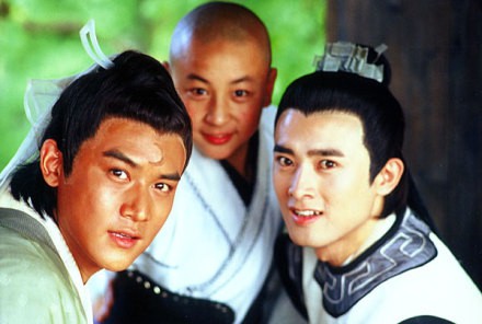 Bức ảnh khiến ký ức ùa về: Sau 18 năm, couple huyền thoại Bao Chửng và Công Tôn Sách bất ngờ tái ngộ