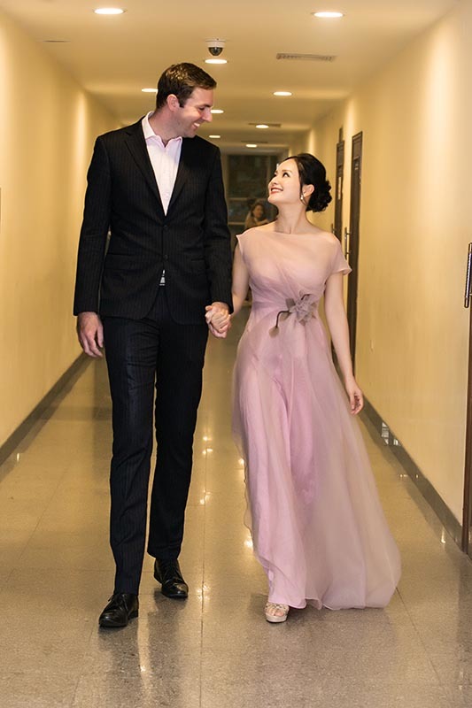 Lan Phương: Chồng Tây cao 2m nấu ăn, rửa bát cho tôi