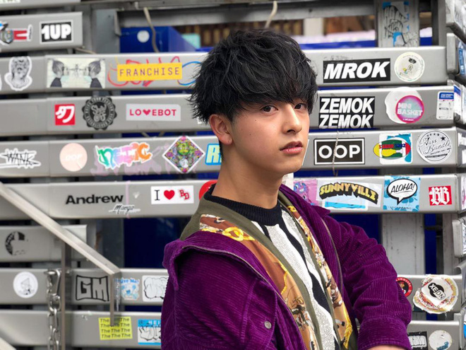 Từng bị bắt nạt vì ngoại hình nổi bật, cậu bạn 18 tuổi bật khóc sau khi đăng quang Nam sinh đẹp trai nhất Nhật Bản