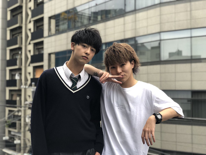 Từng bị bắt nạt vì ngoại hình nổi bật, cậu bạn 18 tuổi bật khóc sau khi đăng quang Nam sinh đẹp trai nhất Nhật Bản