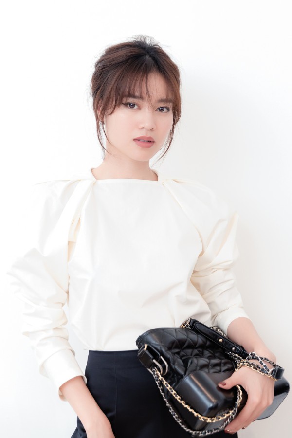 Cuộc sống giàu có của Ninh Dương Lan Ngọc: Đi xe tiền tỷ, sở hữu 2 căn hộ