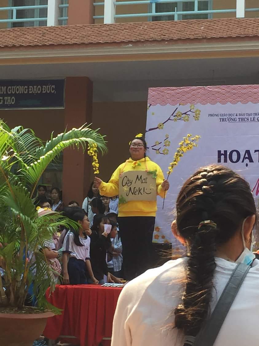 Góc hài hước: Diễn kịch chỉ đóng vai cây cối, đồ vật đứng bất động từ đầu đến cuối nhưng lại chiếm hết spotlight của nhân vật chính vì quá đáng yêu