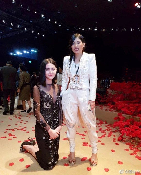 Công chúa Thái và phong cách thời trang nổi bật như fashionista