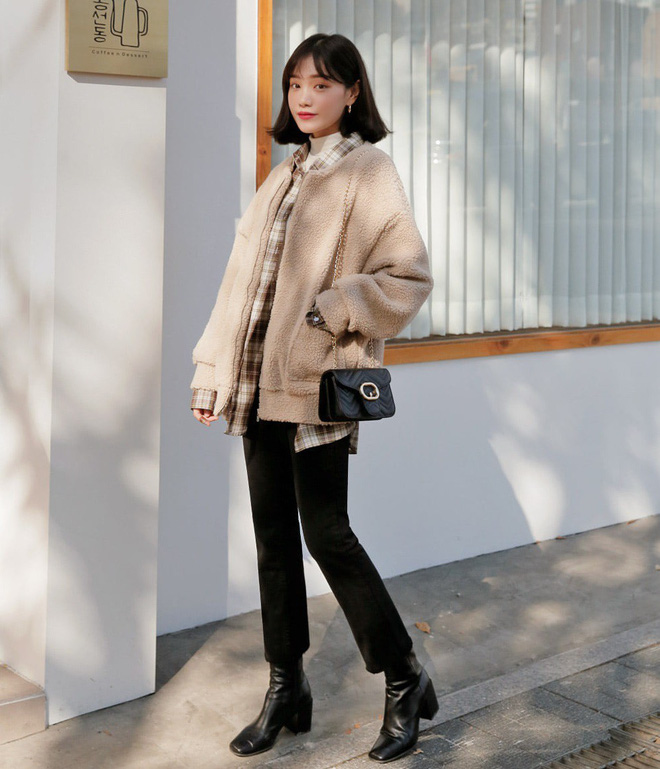 Hoang mang nhất ngày mưa rét là mặc gì vừa ấm vừa gọn, và 4 tips sau sẽ là đáp án hoàn hảo cho bạn