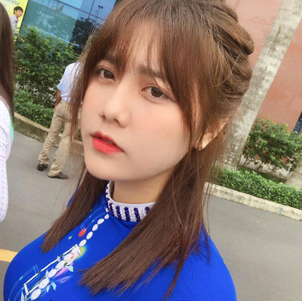 Từ cô gái mặc áo dài xinh xắn gây bão mạng đến á khôi ĐH Hutech