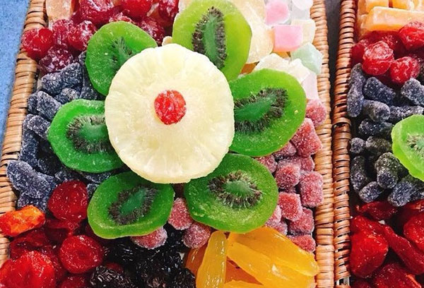 Mứt Tết Trung Quốc giá cực rẻ, đội lốt nhà làm tràn ngập thị trường