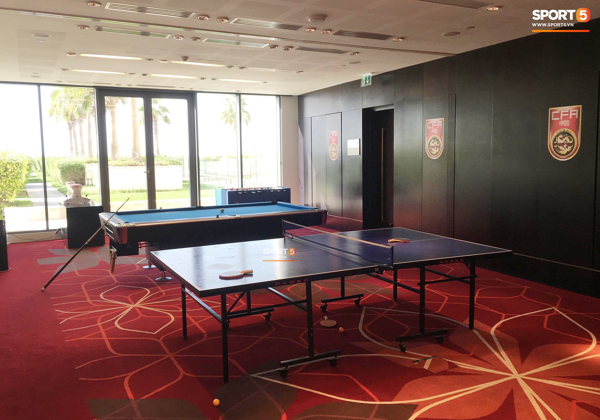 Tuyển Trung Quốc chơi trội khiến tuyển Việt Nam hết chỗ giải trí tại khách sạn dự Asian Cup 2019