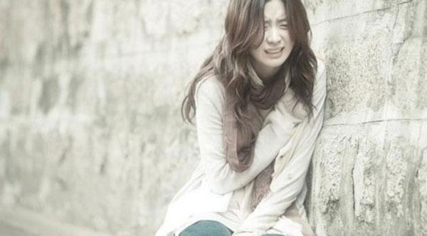 Tiễn bạn trai lên đường du học, vừa quay lưng tôi đã ngã quỵ khi thấy một người