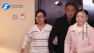 Bị bắt cóc sau khi bố mẹ bị giết hại dã man, cậu bé sống trong vòng tay của kẻ thù 17 năm và xem hắn như cha đẻ