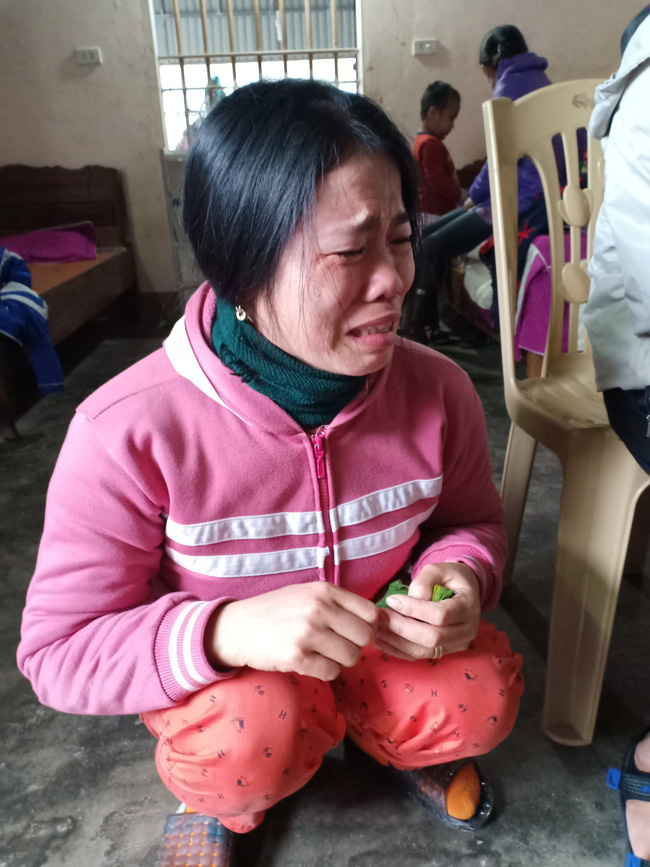 Câu hỏi của con trai 7 tuổi mắc bệnh ung thư máu khiến người mẹ khóc nghẹn: Nếu bán nhà thì mẹ con mình ở đâu hả mẹ?