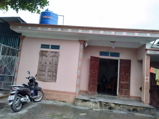 Câu hỏi của con trai 7 tuổi mắc bệnh ung thư máu khiến người mẹ khóc nghẹn: Nếu bán nhà thì mẹ con mình ở đâu hả mẹ?