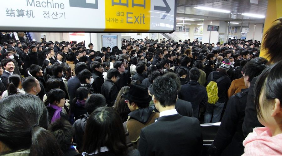Hành khách ra vào Tokyo mỗi ngày đông hơn cả đội quân xâm lược hung hãn nhất lịch sử Hành khách ra vào Tokyo mỗi ngày đông hơn cả đội quân xâm lược hung hãn nhất lịch sử