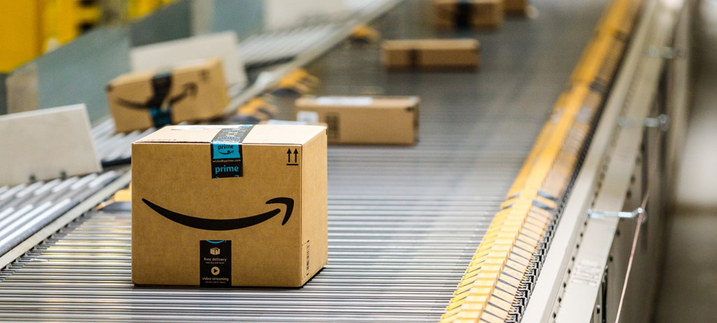 Amazon - từ cửa hàng sách online tới đế chế bán lẻ 700 tỷ USD Amazon - từ cửa hàng sách online tới đế chế bán lẻ 700 tỷ USD