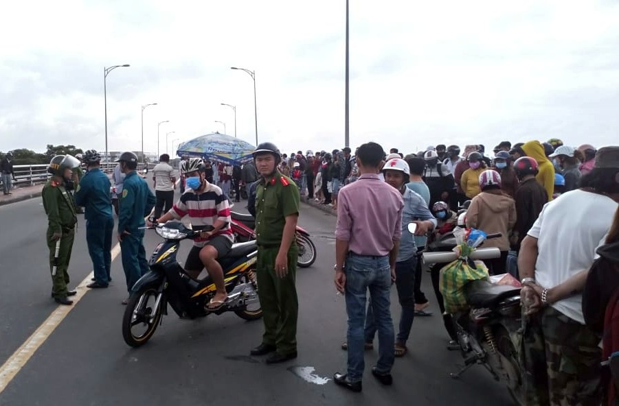 Trên đường đi học về, nữ sinh 18 tuổi ở Đà Nẵng chết thảm dưới bánh xe tải