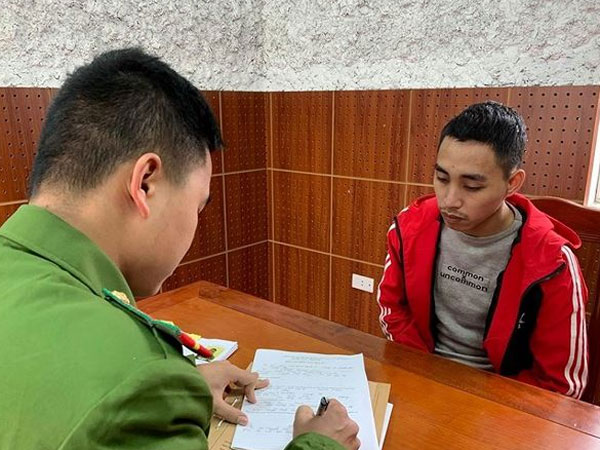 9X mang xe của bạn gái đi cầm cố rồi trốn sang Trung Quốc