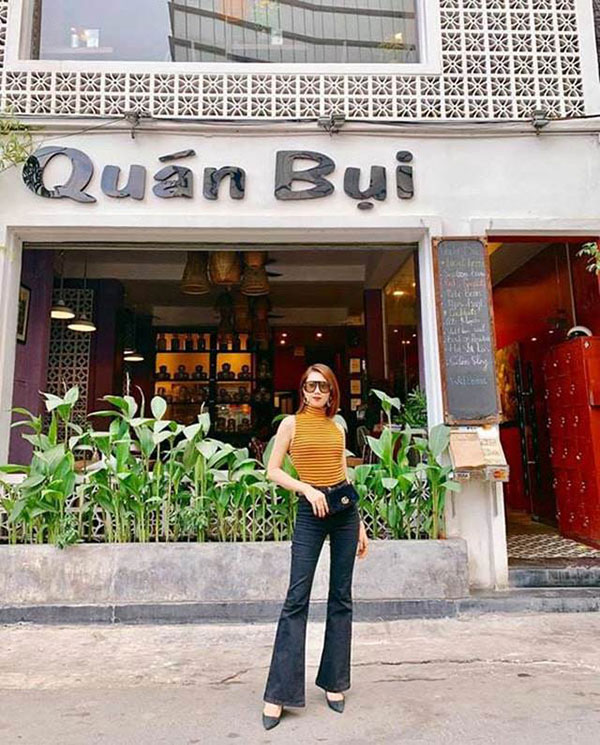 Dùng hàng hiệu trăm triệu, không ngờ áo thun rẻ bèo 300k cũng được loạt sao này tranh nhau mua