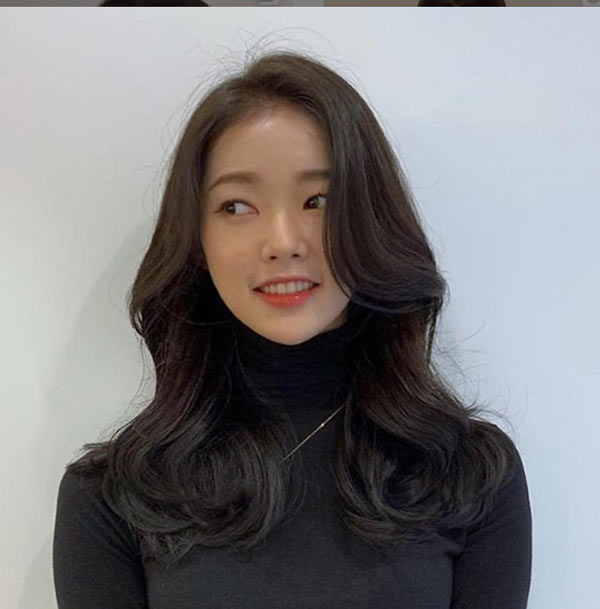 Chị em Hàn Quốc gợi ý tóc tỉa tầng xinh hợp mùa xuân