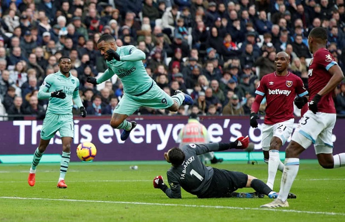 Clip: Arsenal thua thảm trong ngày Nasri gieo sầu cho đội bóng cũ