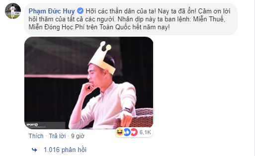 Đức Huy diện trang phục Hồi giáo, tung tăng đi trong khách sạn