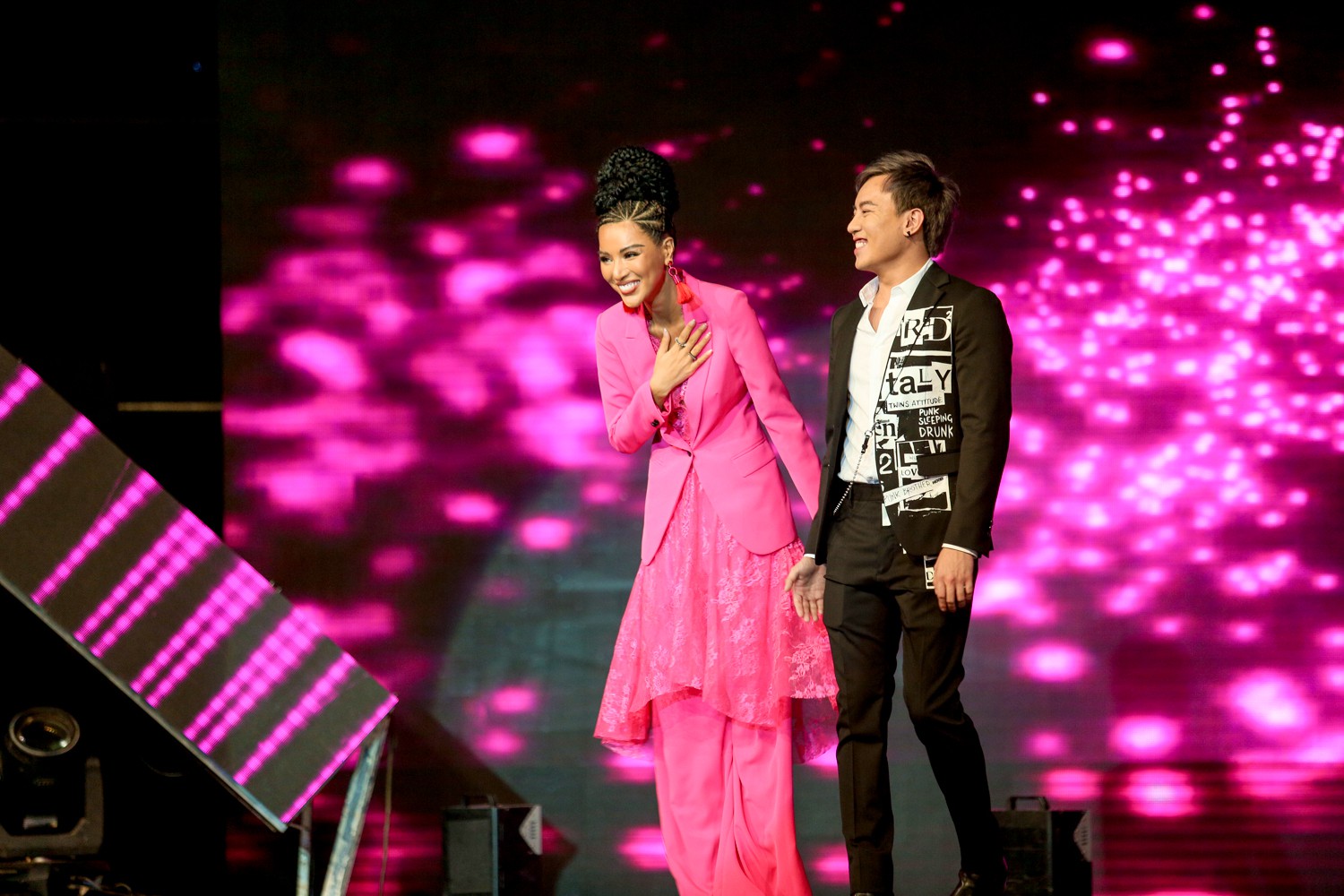 Đây là cô gái kế vị Hương Giang tham gia Hoa hậu Chuyển giới Quốc tế 2019!