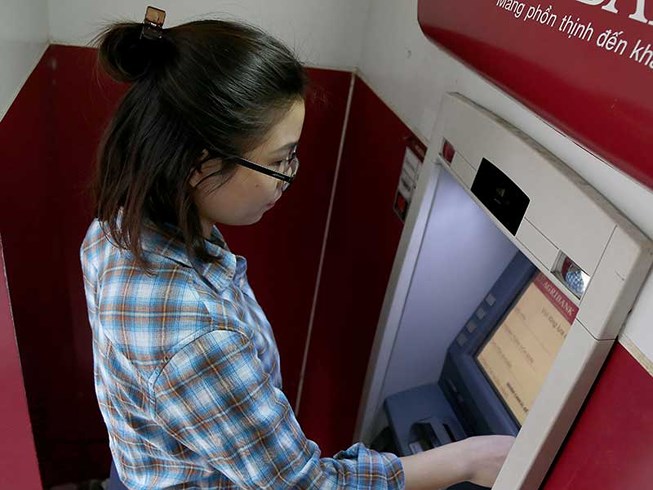25 triệu thẻ ATM phải làm lại, toàn bộ máy ATM thay đổi 25 triệu thẻ ATM phải làm lại, toàn bộ máy ATM thay đổi