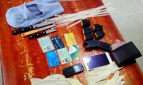 Tên cướp bị vợ chồng chủ tiệm vàng ở Vũng Tàu quật ngã