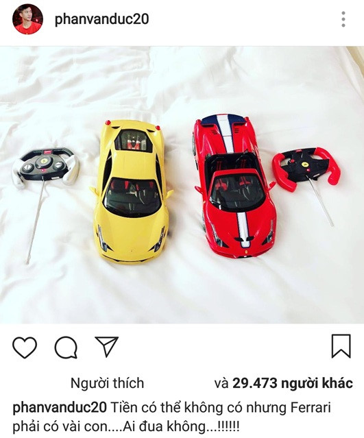 Lâm Tây lén ăn pizza, Đoàn Văn Hậu khoe siêu xe trước trận gặp Iran