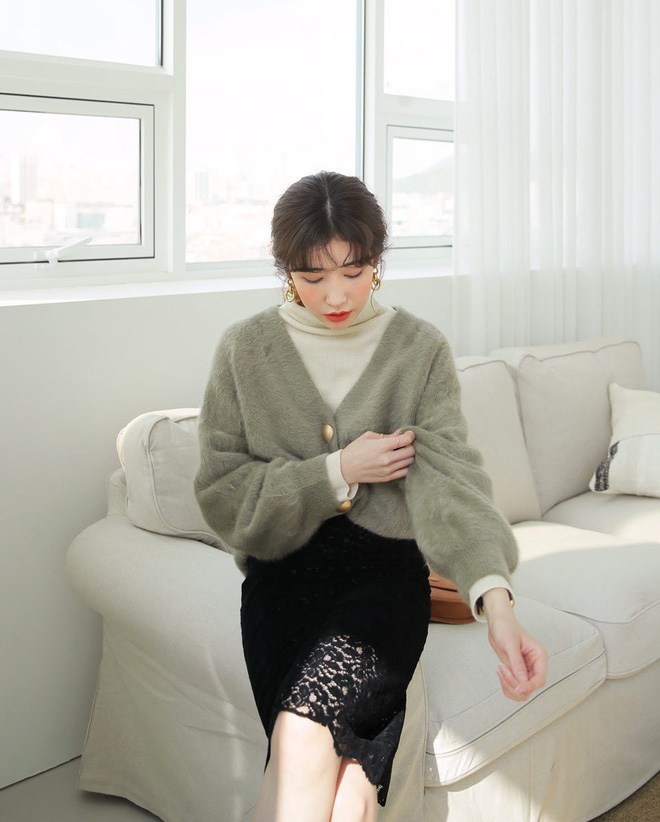 Mix áo len với 3 kiểu áo sẵn có này trong tủ đồ, các nàng sẽ hoàn thiện được ngay vẻ ngoài nhìn là mê Mix áo len với 3 kiểu áo sẵn có này trong tủ đồ, các nàng sẽ hoàn thiện được ngay vẻ ngoài nhìn là mê