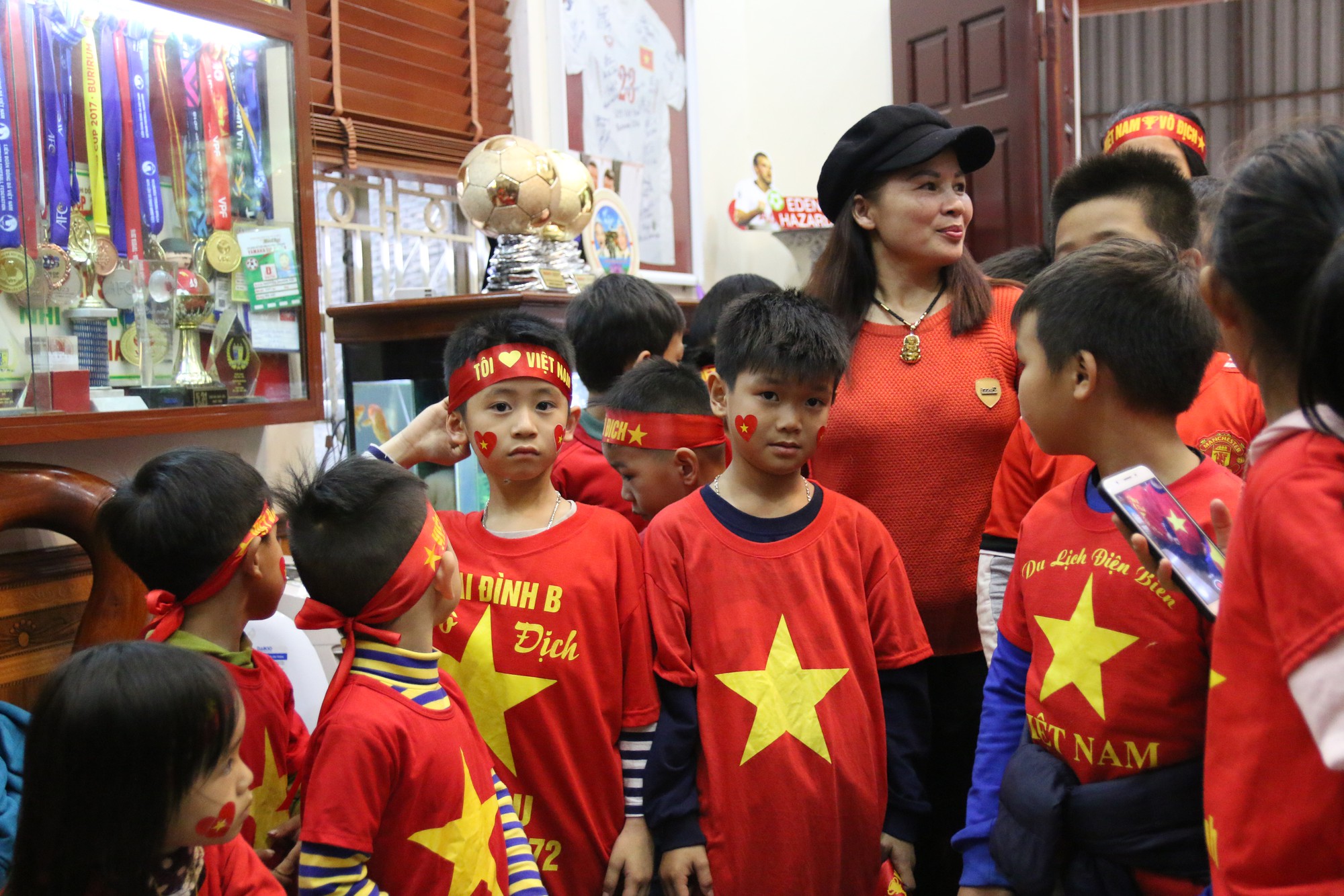 Cơn bão đỏ quét qua nhà Quang Hải trước đại chiến Việt Nam - Iran