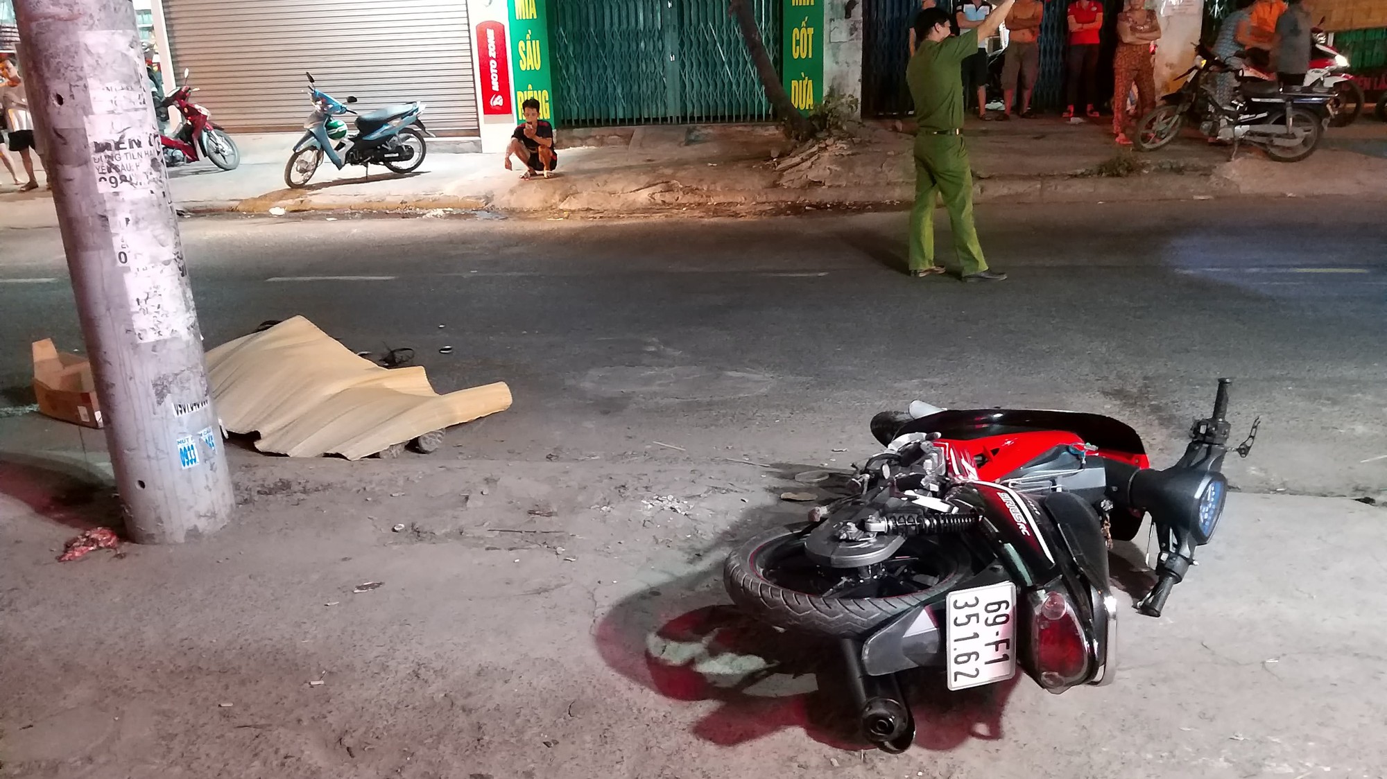 TP. HCM: Xe container bỏ chạy sau khi tông chết nam công nhân đang đi làm về