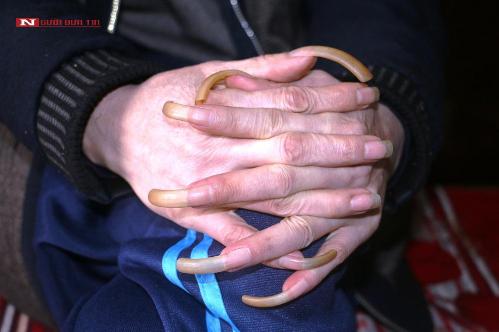 Vợ nhốt chồng trong chuồng cọp hơn 3 năm: Mẹ qua đời không được thả ra chịu tang!