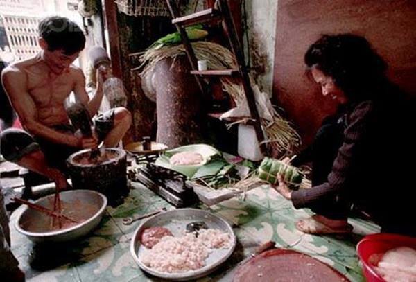 Ngắm lại những hình ảnh Tết Hà Nội thời bao cấp, ai cũng rưng rưng: Sao Tết xưa đẹp thế?