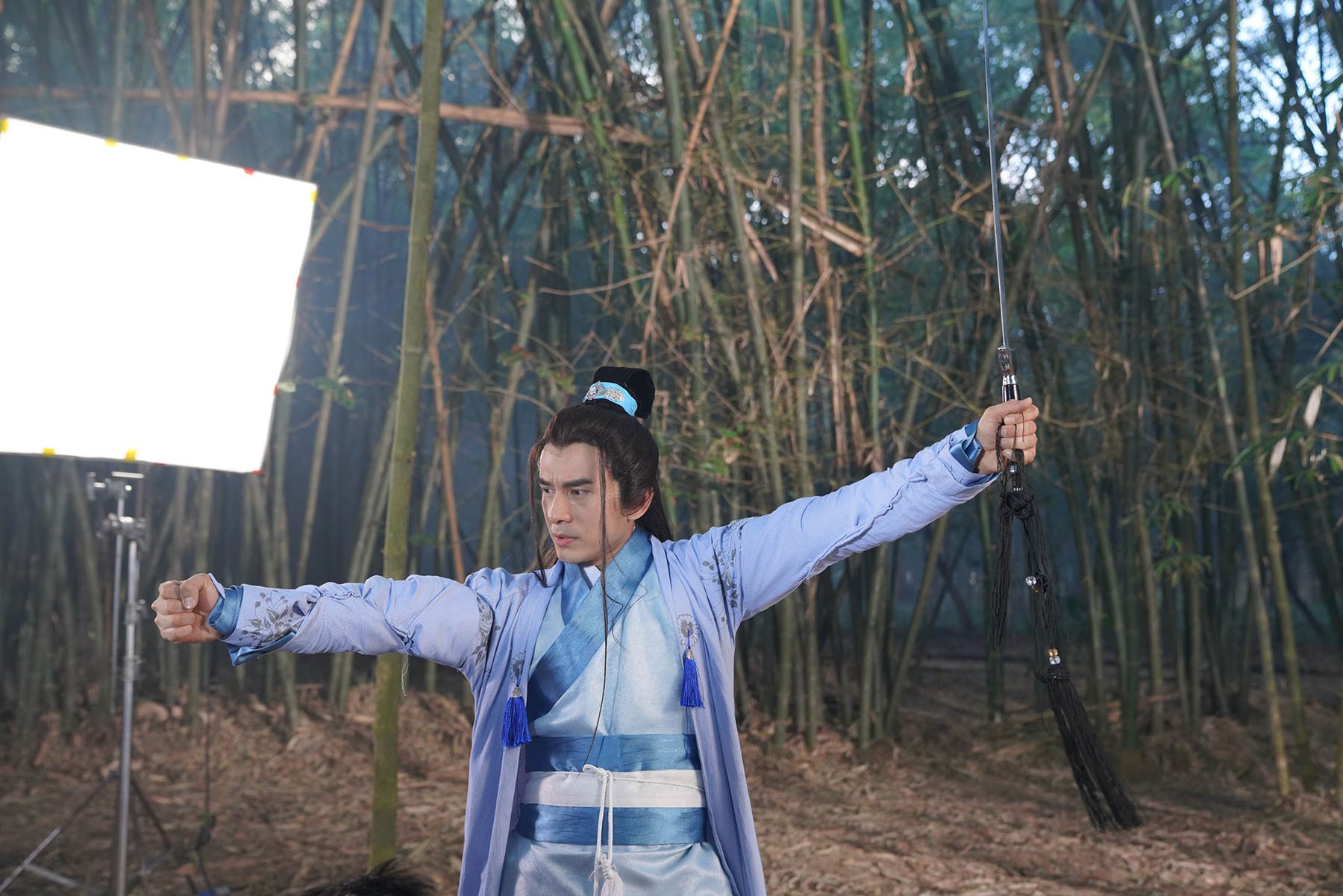 Đan Trường làm phim ca nhạc cổ trang cho bản hit 10 năm trước, mời dàn diễn viên đình đám tham gia