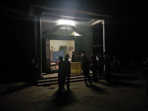 Xe tải gẫy trục đâm chết 3 chị em: Đau lòng cô gái 19 tuổi ít ngày nữa khoác áo cô dâu