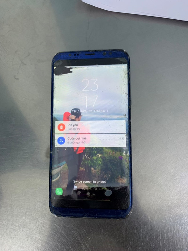 Thanh niên đi cướp giật khóc nghẹn xin về chăm vợ sắp sinh