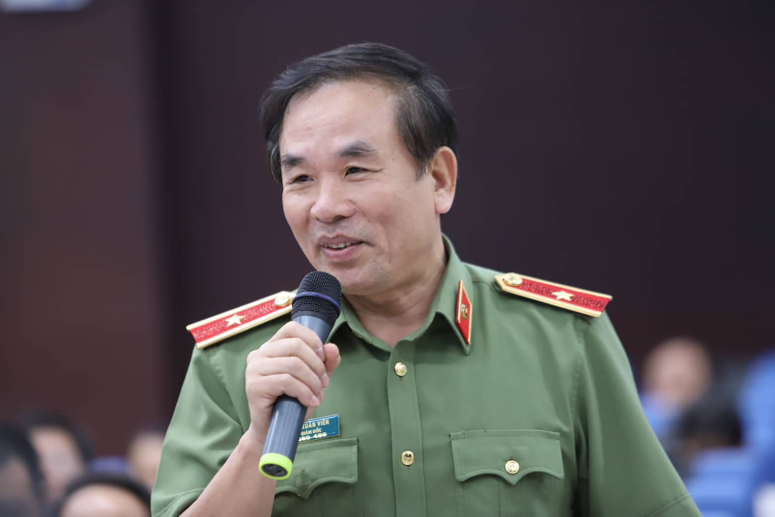 Vụ chồng chết, vợ nhập viện vì vướng dây điện sà xuống đường: Khởi tố 1 công nhân vận hành điện