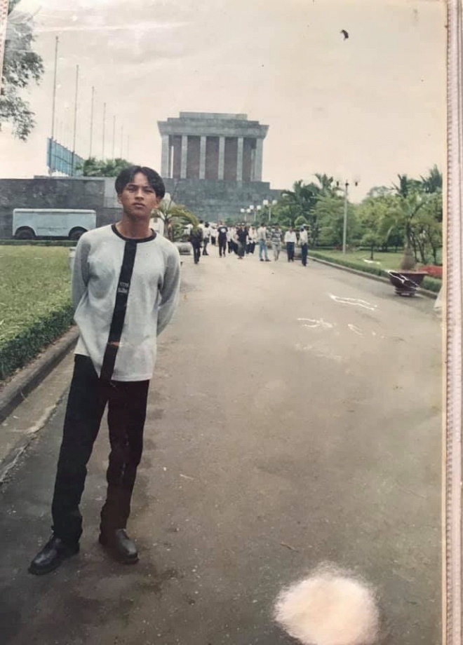 Nhìn ảnh 20 năm về trước mới thấy Hồ Quang Hiếu đã dậy thì thành công xuất sắc