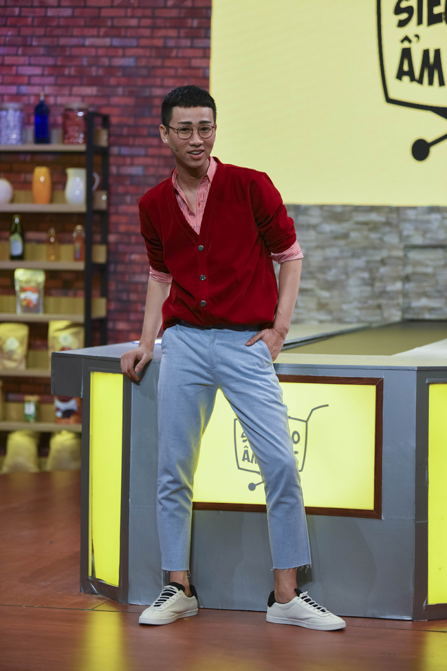 MC Thành Trung sốc khi Hải Triều chặt chém tưng bừng, bắt nạt đồng nghiệp trên sóng truyền hình