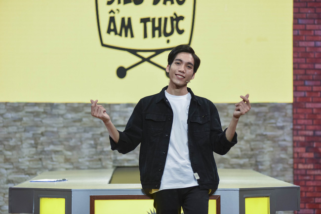 MC Thành Trung sốc khi Hải Triều chặt chém tưng bừng, bắt nạt đồng nghiệp trên sóng truyền hình